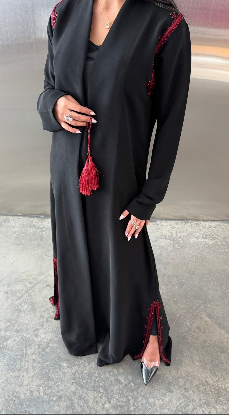 Noir Tassel