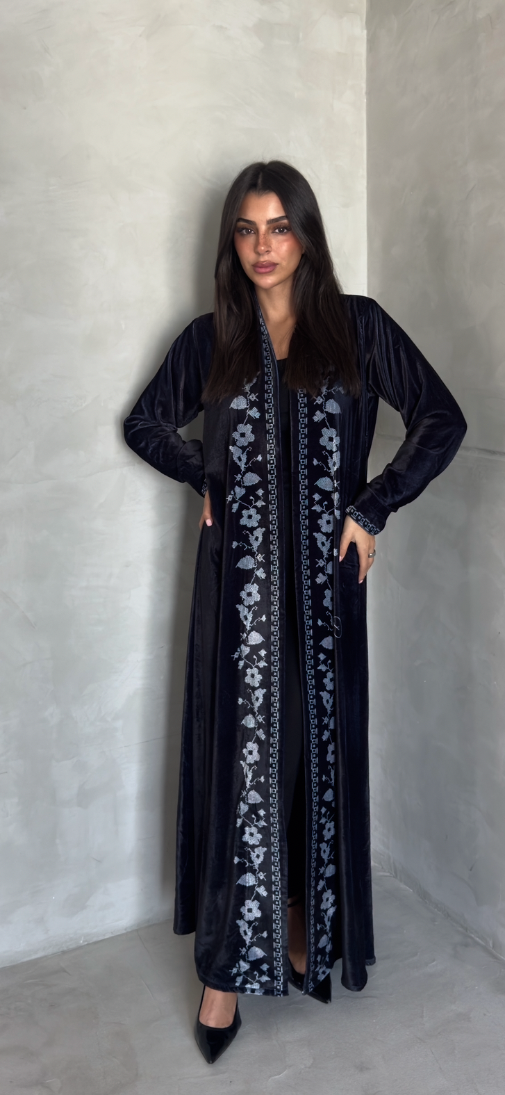 Naya abaya in black